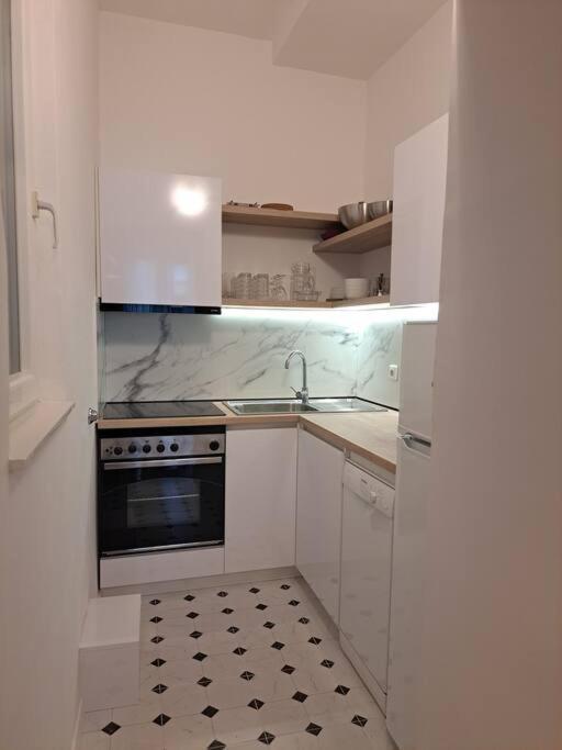 Apartament Emaus Garden - Center & 2 Bth *